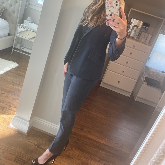 Kenneth Cole petite ankle length suit pants - size 4P. Part of a full suit - Picture 6 of 7